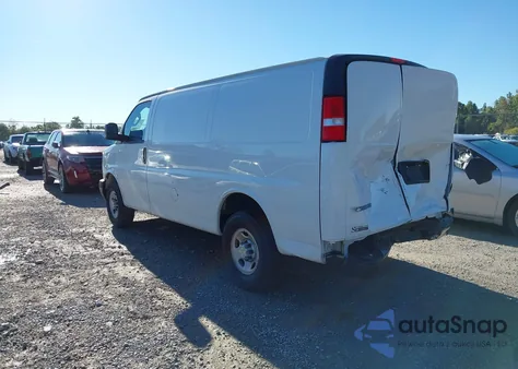 2022 Chevrolet Express Cargo Rwd 2500 Regular Wheelbase Wt from USA, damaged, VIN 1GCWGAFP6N1258797